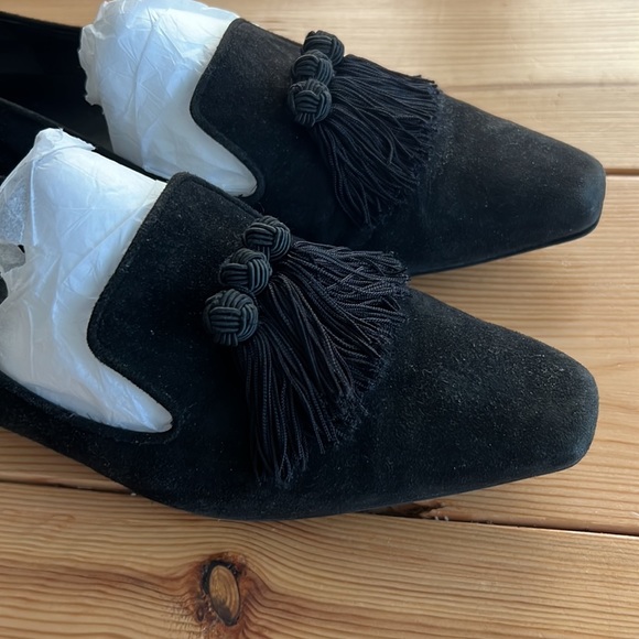 Stuart Weitzman Tasstrio Suede Tassel Loafer - Picture 3 of 8